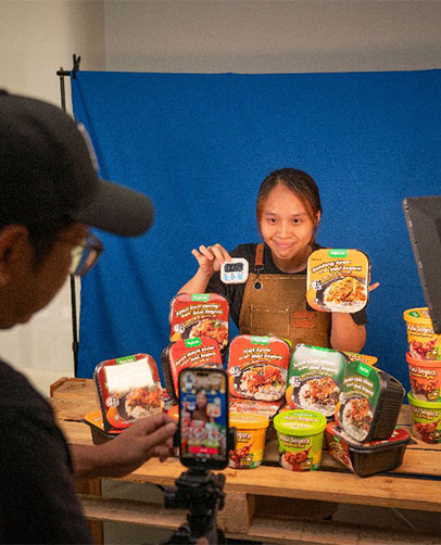 Live Host & Content creation Ecommerce Enabler | URStore Sdn Bhd Malaysia